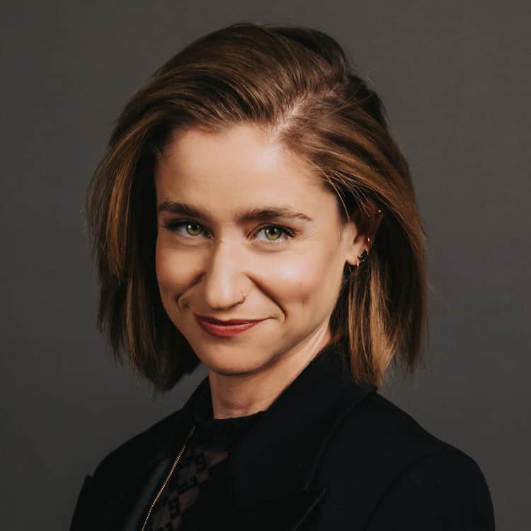Eve Barlow