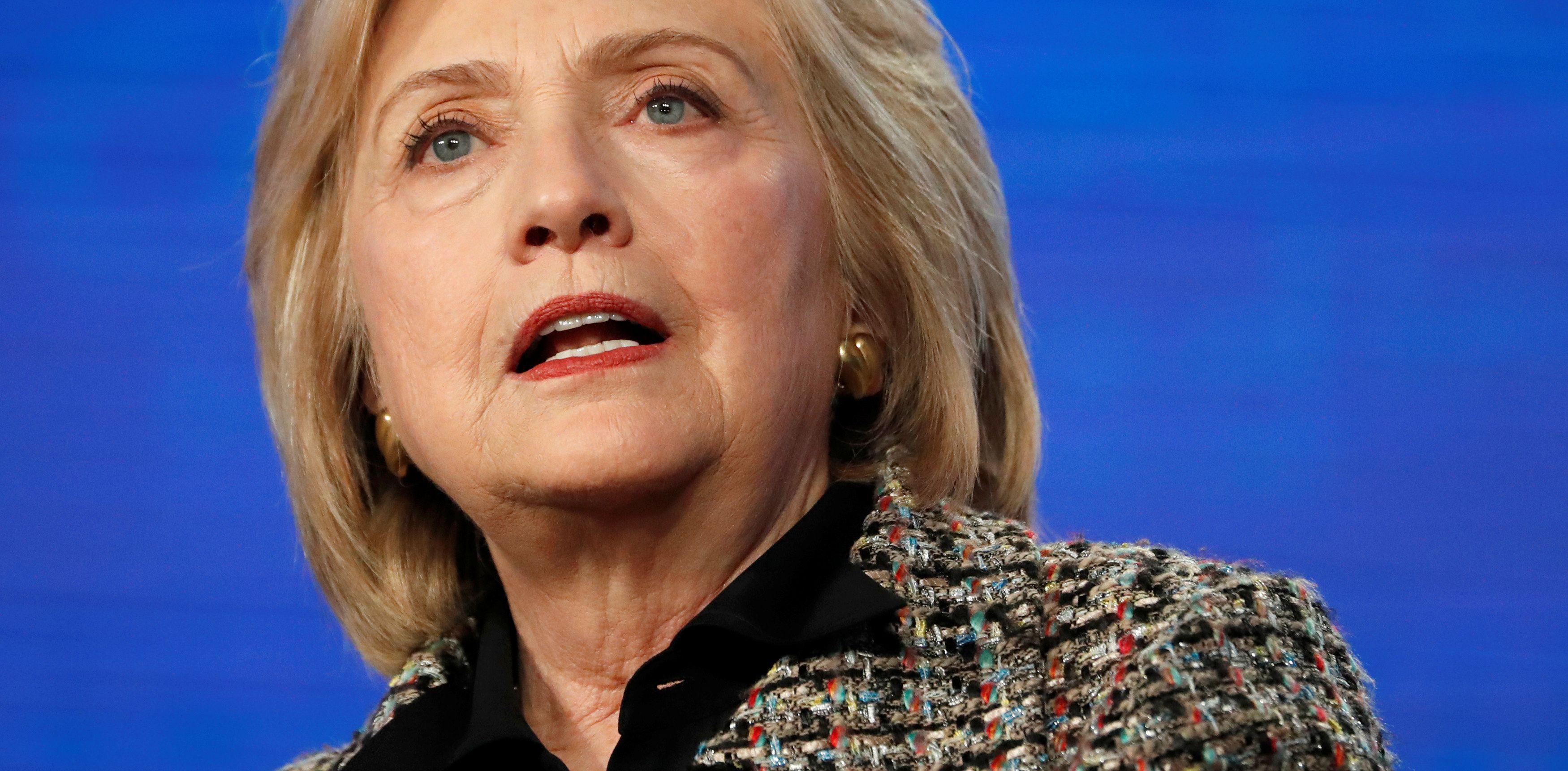 2020-01-17T183539Z 446981797 RC2UHE91R9PC RTRMADP 3 PEOPLE-HILLARY-CLINTON
